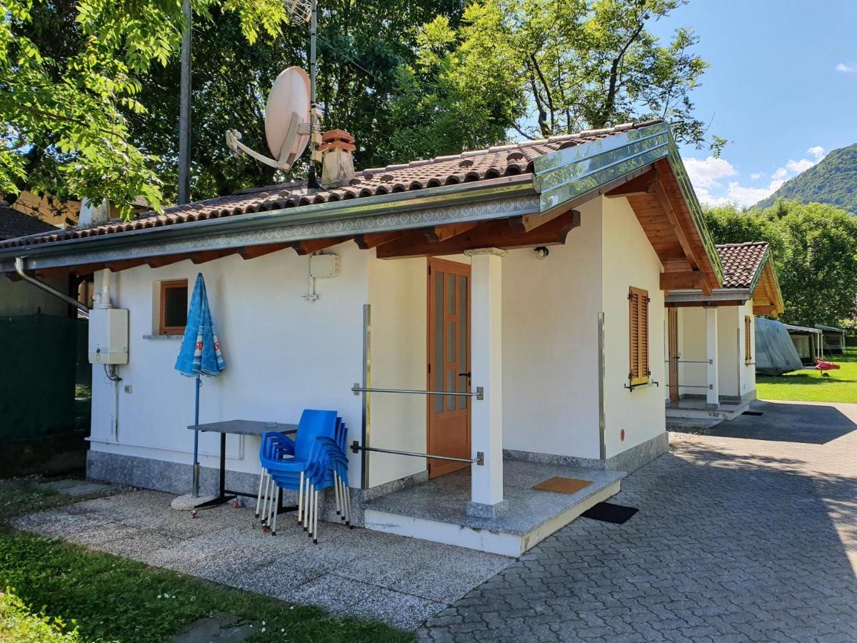 Bungalows In Camping Solarium Домасо Екстериор снимка
