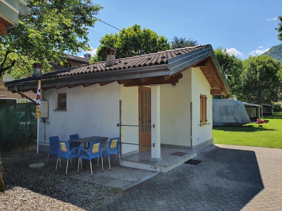 Bungalows In Camping Solarium Домасо Екстериор снимка
